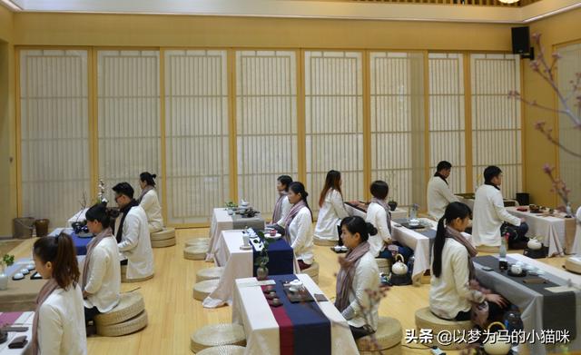 初三女孩適合什么職業(yè)學校(初三畢業(yè)女孩子讀技校讀什么)