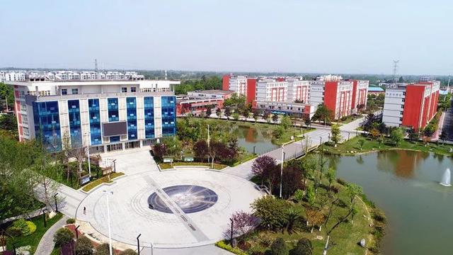 成都鐵路衛(wèi)生職業(yè)學校在哪里(成都鐵路衛(wèi)生職業(yè)學校是公辦還是民辦)