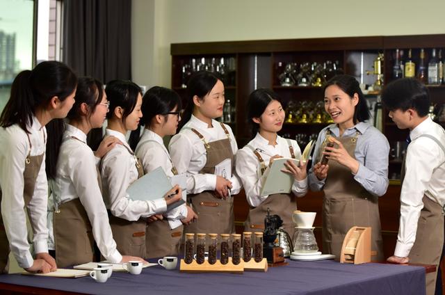 成都市華陽職業(yè)高級中學(成都市華陽職業(yè)中學官網(wǎng))