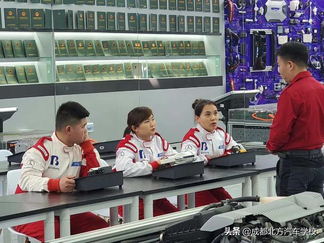 成都汽修學(xué)校那個(gè)好(成都萬通汽修學(xué)校怎么樣)