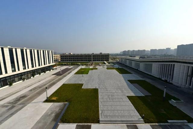 成都鐵路高級技工學校(濟南鐵路高級技工學校)